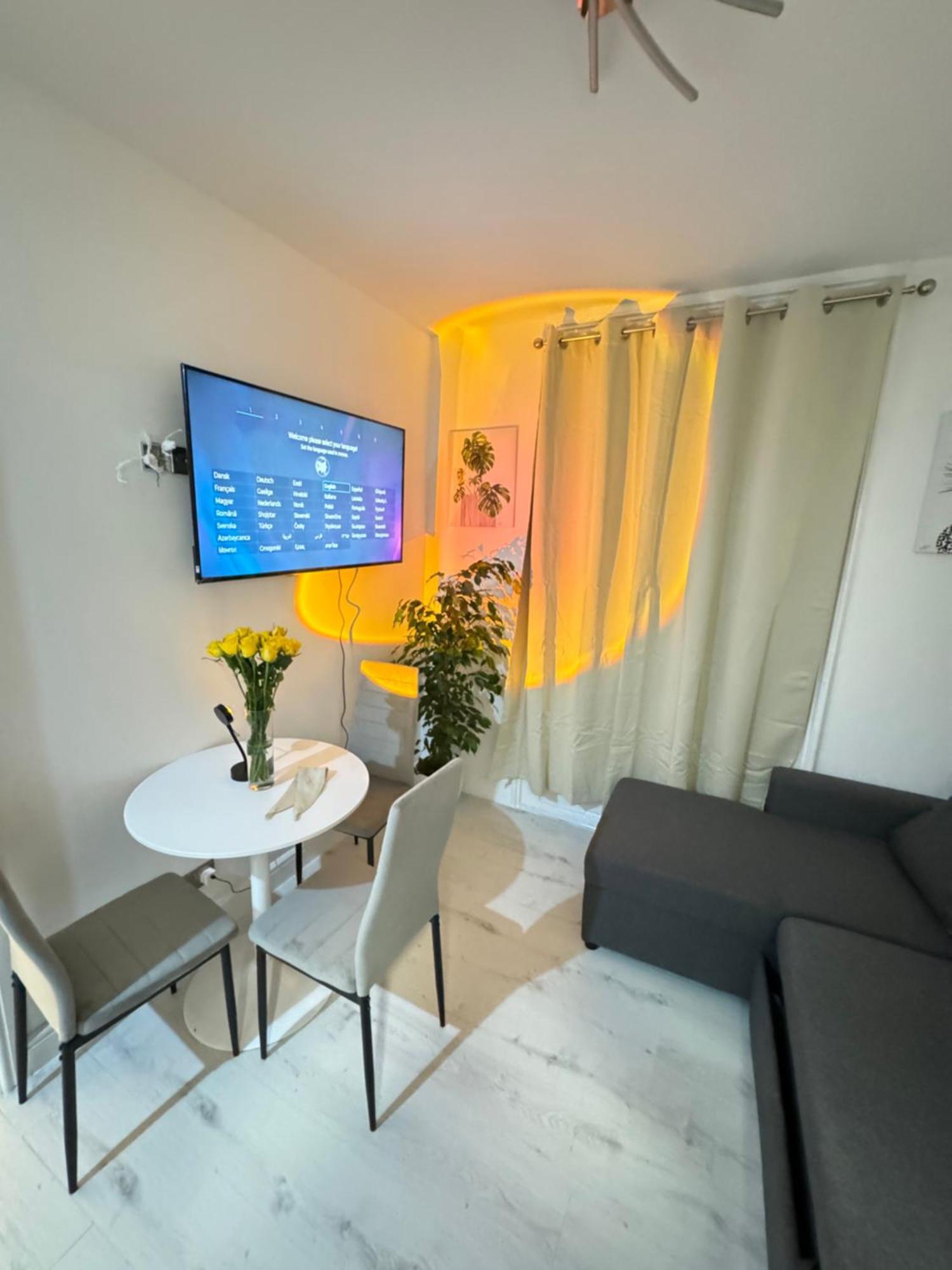 One Bedroom Flat 2nd Floor Victoria Appartement *